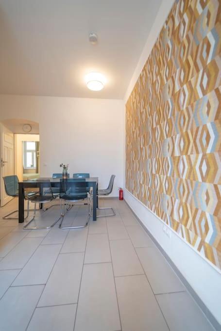 Spacious Mitten In Vienne
