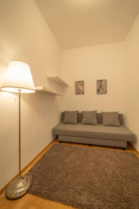 Spacious Mitten In Vienne